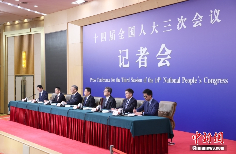 证监会主席：加快健全专门针对科技企业的支持机制